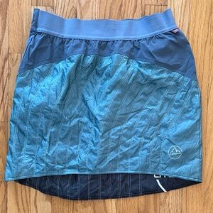 La Sportiva sz M Chysalis Primaloft Women's Blue Athletic Touring Skirt like new